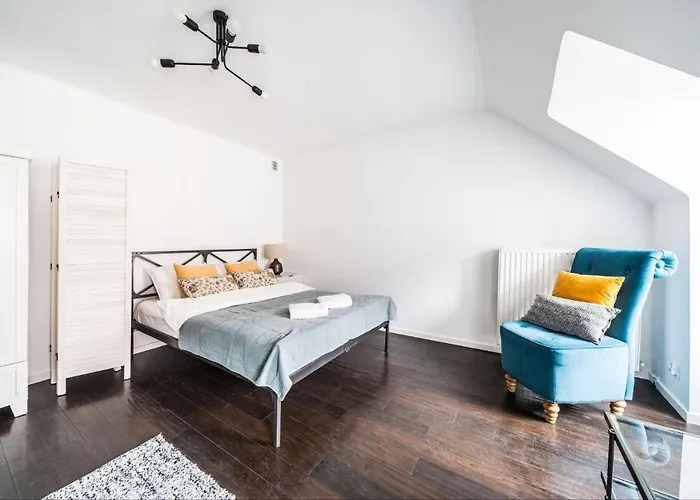 Wroniecka In Center *